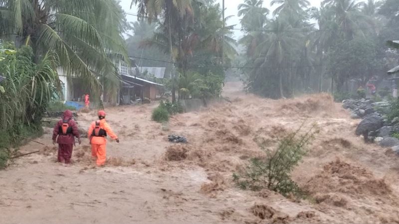 Padang Diterjang Banjir Bandang, Rendam 120 Rumah, 498 Warga Terdampak