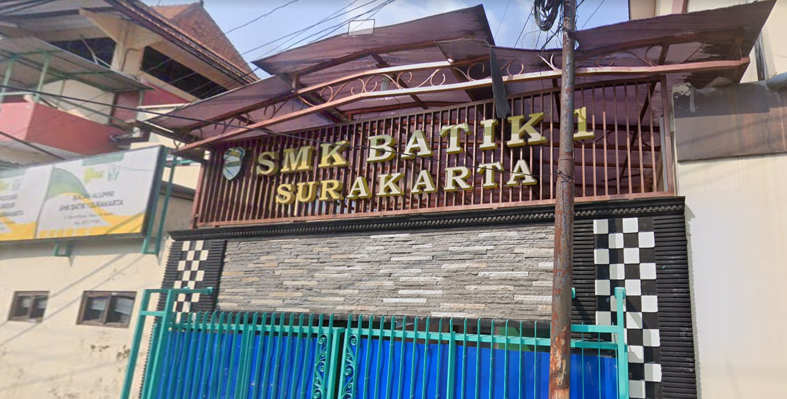 Toploker.com Adakan Kunjungan Persahabatan ke SMK Batik 1 Surakarta, Tawarkan Kerja Sama Pembuatan Konten