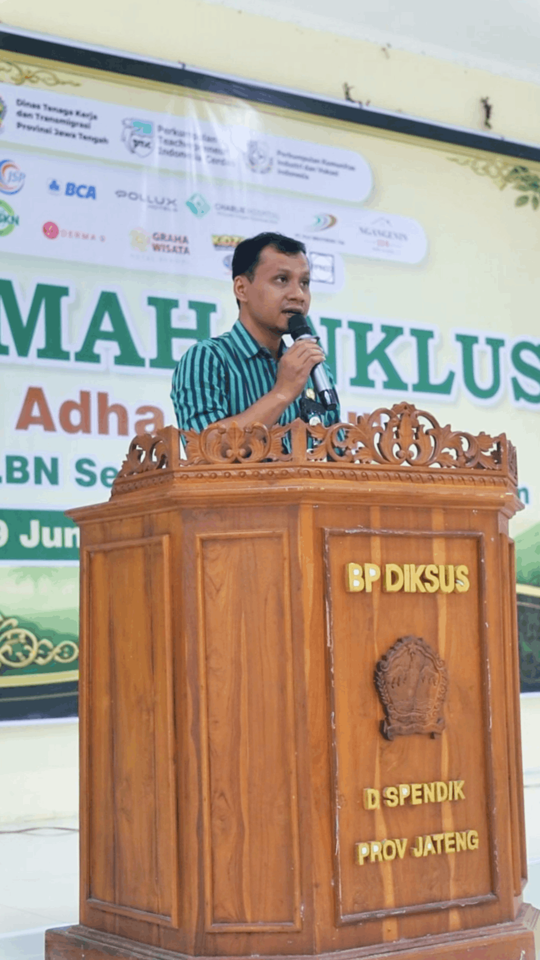 Universitas STEKOM Bersama UPZ Disnakertrans Provinsi Jawa Tengah Hadirkan Kebahagiaan bagi Ratusan Siswa Disabilitas dalam Industri Ramah Inklusi