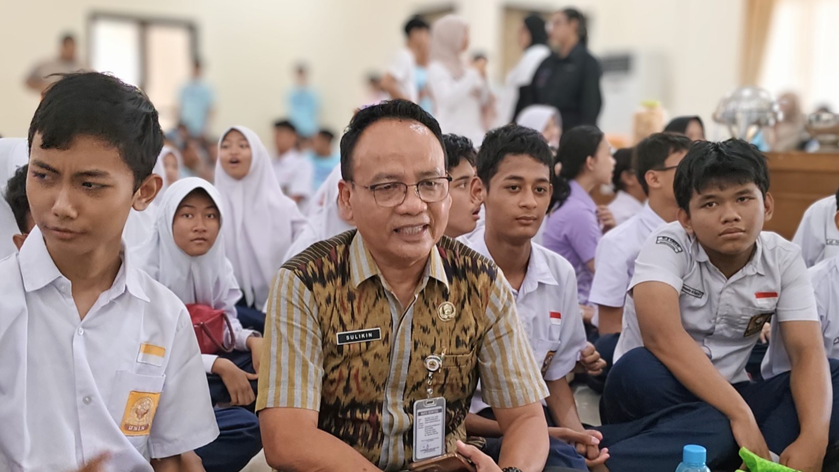 Universitas STEKOM Perkuat Semangat Inklusi Bersama Bapak Sulikin, S.Pd., M.Pd. dalam Kegiatan Industri Ramah Inklusi