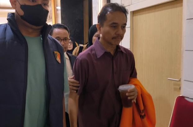 Roy Suryo dan dr Tifa Ditangkap dalam Kasus Dugaan Penyebaran Isu Ijazah Jokowi