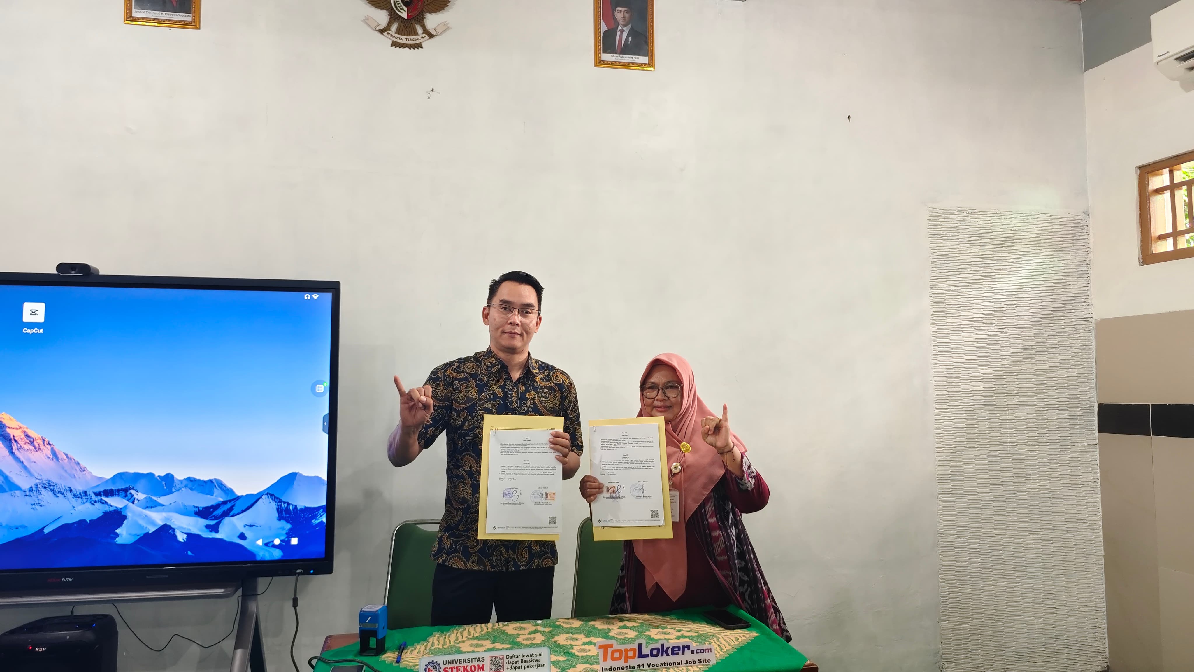 Universitas STEKOM dan SLB Negeri Slawi Tandatangani MOU Kerja Sama