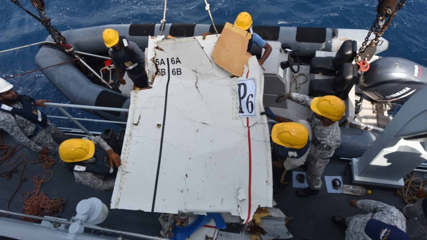 Boeing 737 Hilang Kontak, Puing-puing Pesawat Ditemukan di Laut Arab