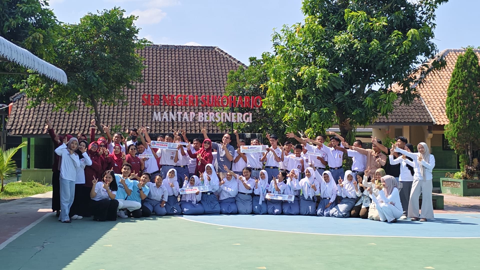 M. Yusuf Haikal Siswa SMA Negeri 1 Semarang Tunjukkan Jiwa Inklusi dalam Kegiatan Sosialisasi dan Asesmen Kerja di SLB Negeri Sukoharjo