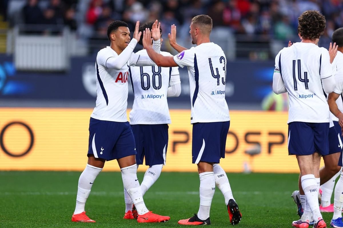 Tottenham Tekuk Auckland FC 2-0 di Laga Pramusim, Ukir Rekor Penonton