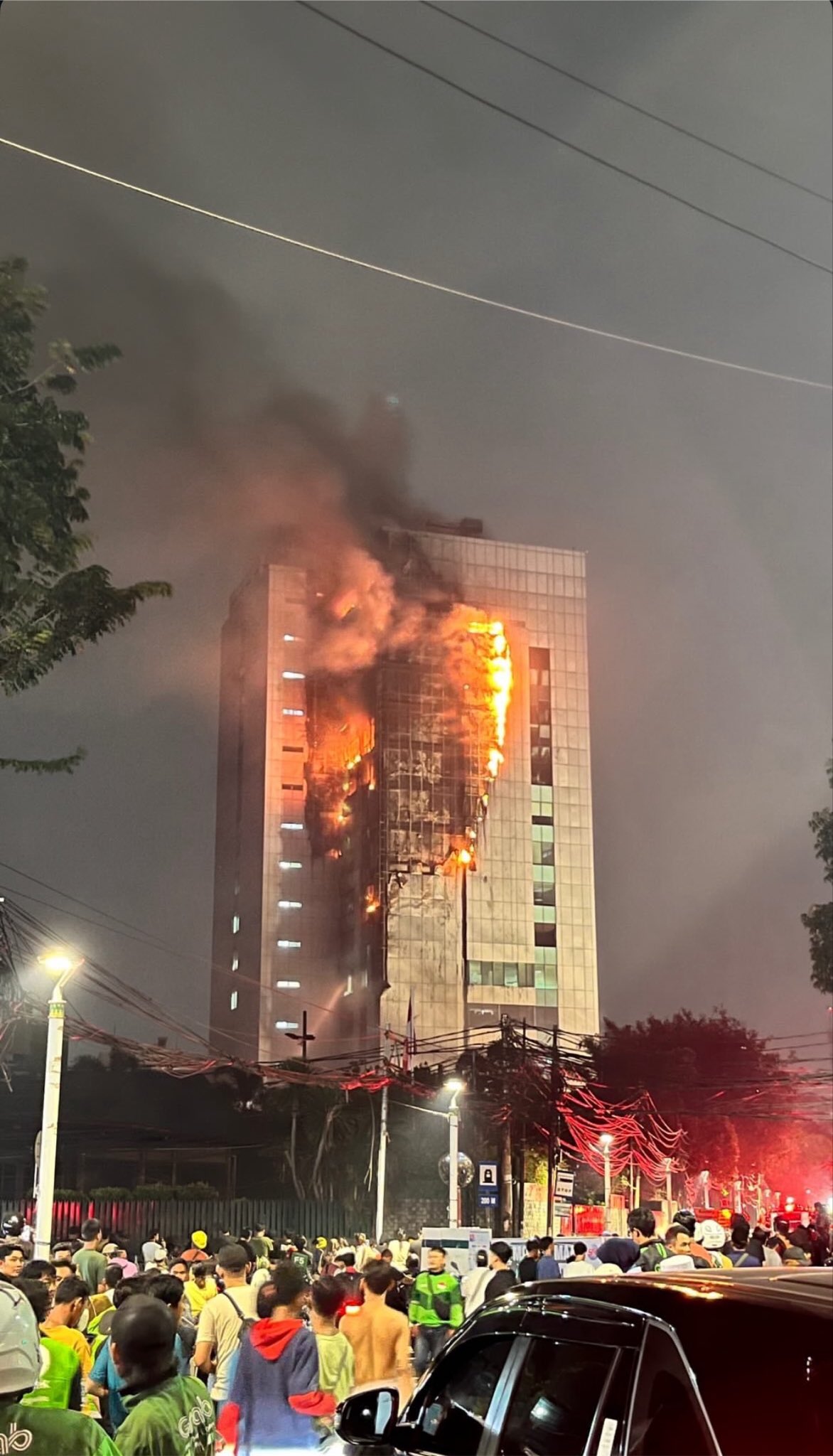 Gedung Bapenda DKI Jakarta Terbakar, Api Melalap Lantai 11 hingga 16