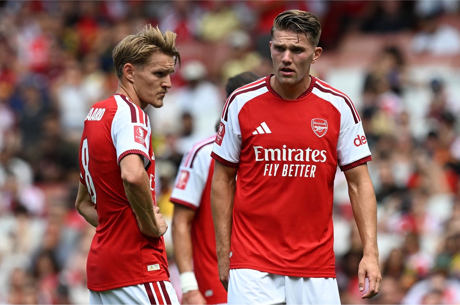 Borussia Dortmund Taklukkan Arsenal 3-2 dalam Laga Emirates Cup 2026