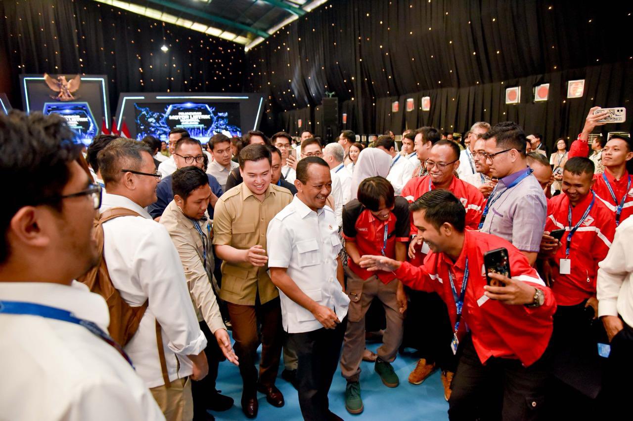 Prabowo Resmi Luncurkan Motor Listrik Nasional, Jadi Langkah Baru Kemandirian Industri Indonesia