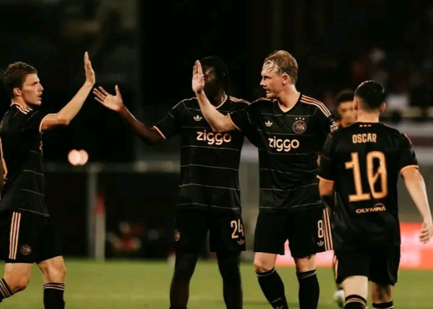 Ajax Comeback 4-2 atas FC Sion di Play-off Conference League