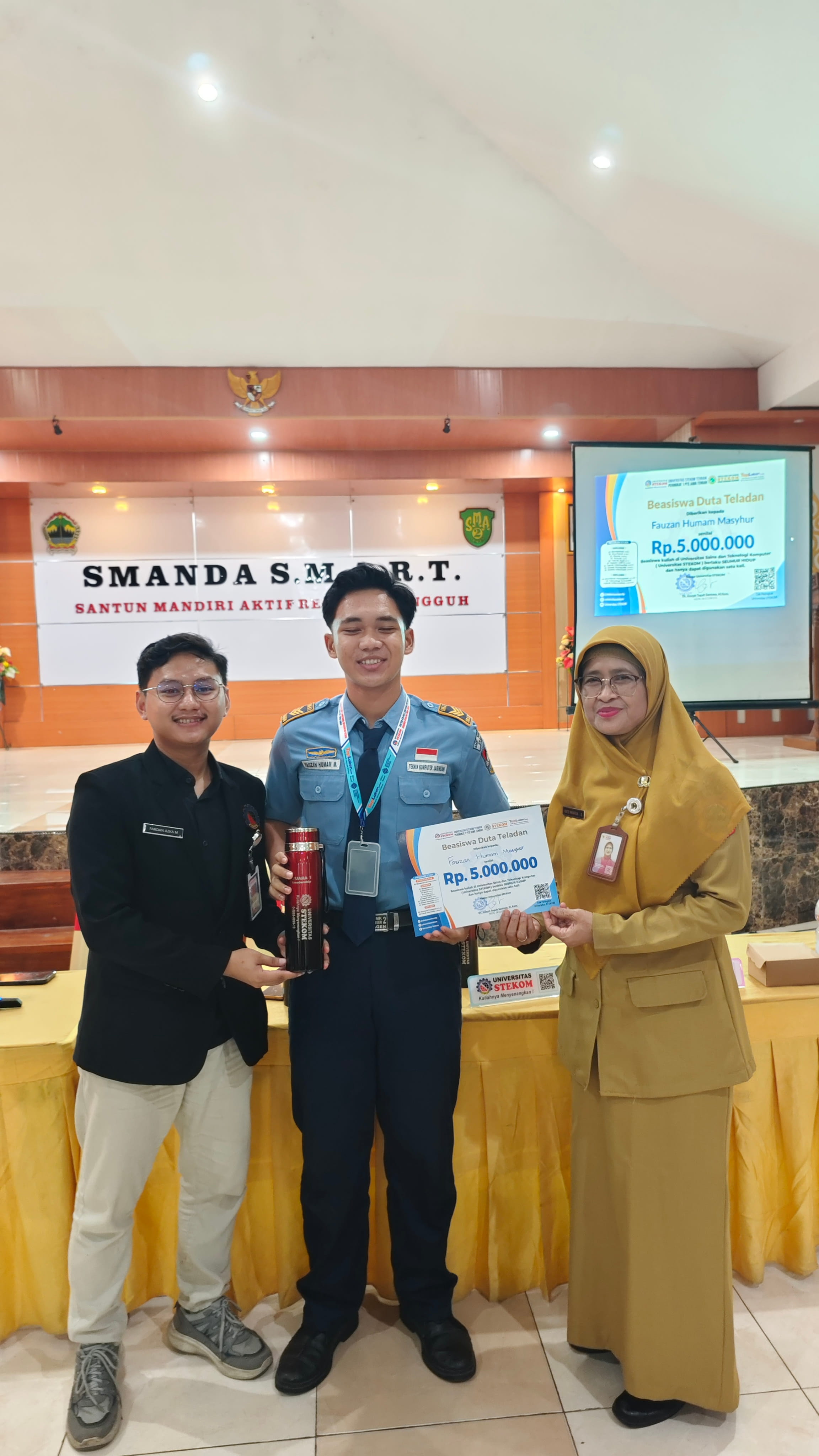 Siswa SMK Negeri 2 Sragen, Fauzan Humam Masyhur, Mendapatkan Beasiswa Pendidikan dari Universitas STEKOM
