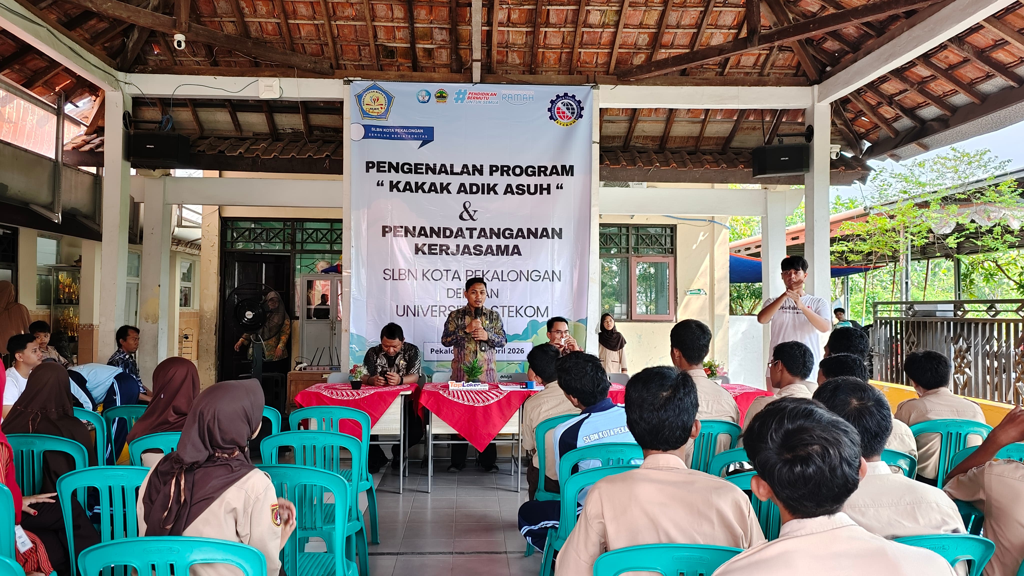 Universitas STEKOM Lakukan Kunjungan Hangat ke SLB Negeri Pekalongan untuk Sosialisasi Kebekerjaan