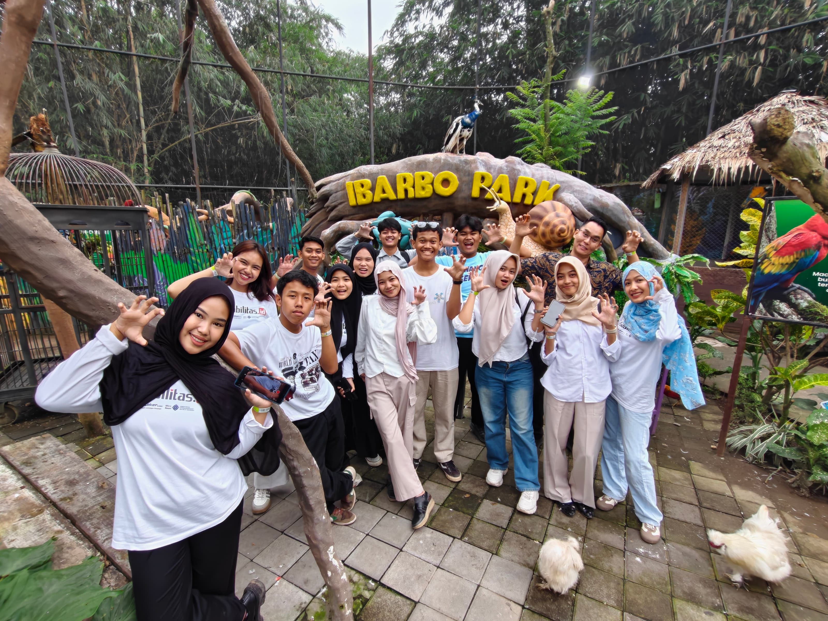 Universitas STEKOM Hadirkan Semangat Inklusi: Sinergi Mahasiswa dan Duta Inklusi dalam Kunjungan Inspiratif ke SLB Negeri Kota Magelang