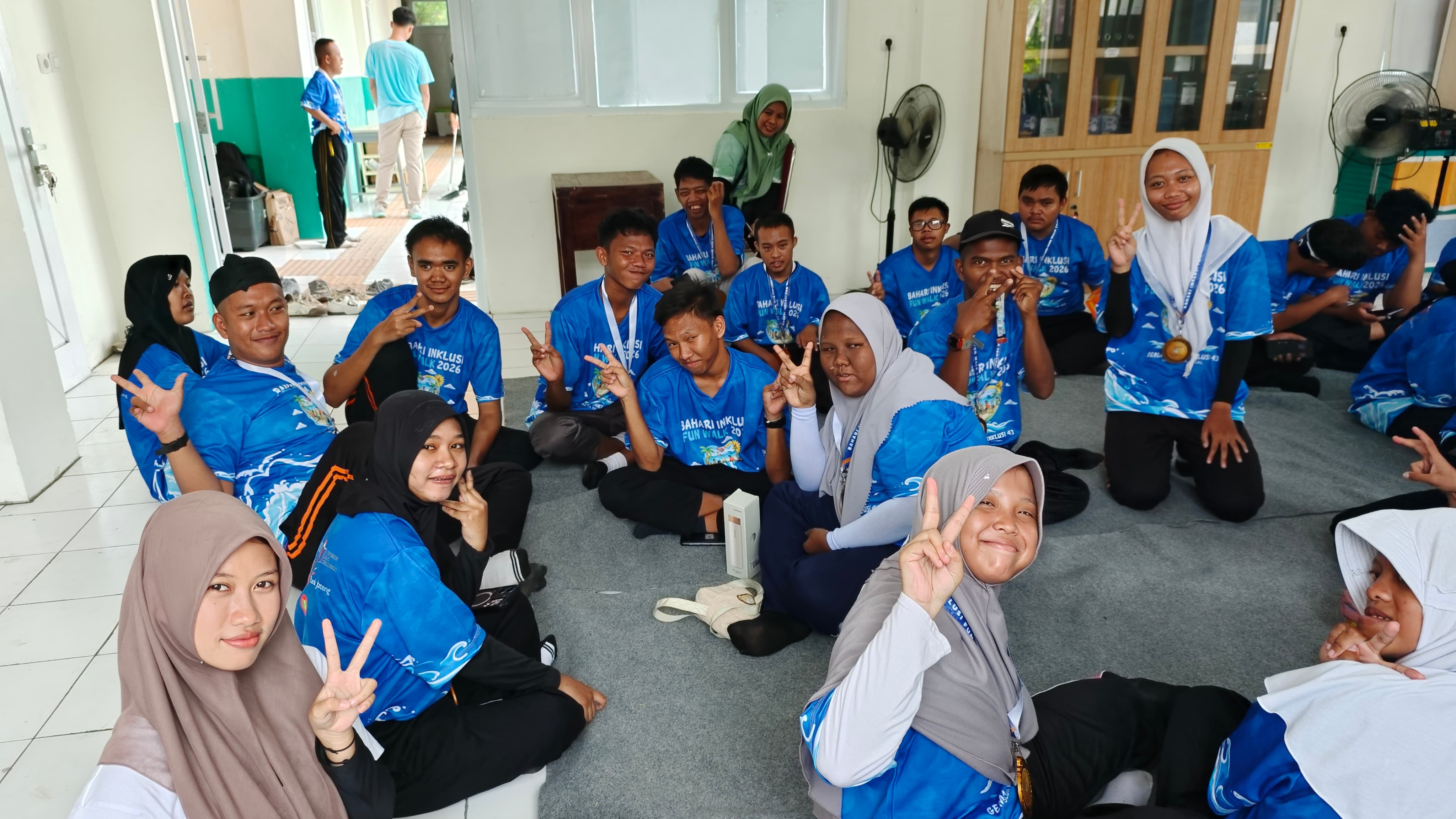 Program Kakak Asuh–Adik Asuh Jadi Langkah Awal Universitas Stekom Siapkan Siswa SLB Negeri Tegal Siap Kerja