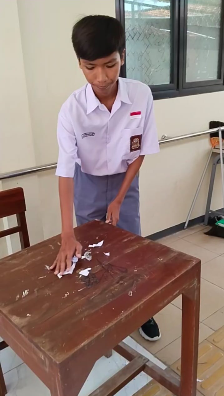 Universitas STEKOM Latih Kemandirian Siswa SLB Negeri Kendal Melalui Tes Kecakapan Housekeeping
