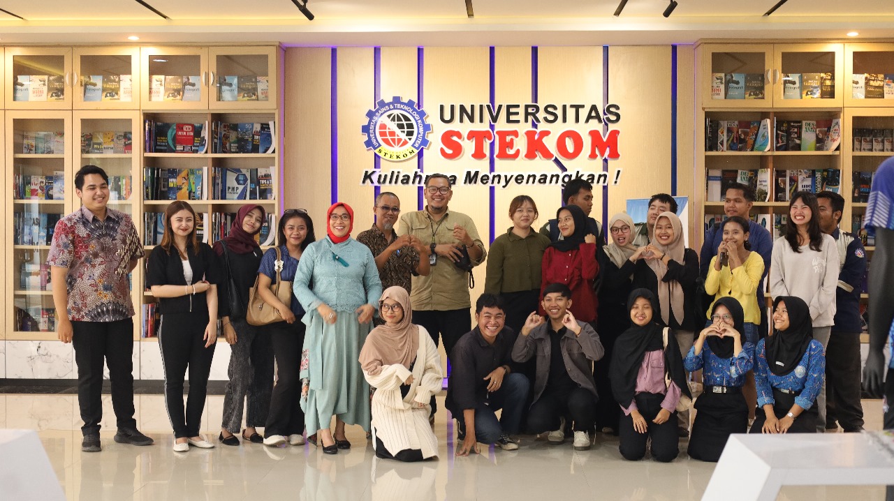Universitas STEKOM Gelar Kuliah Umum Transparansi Informasi Publik