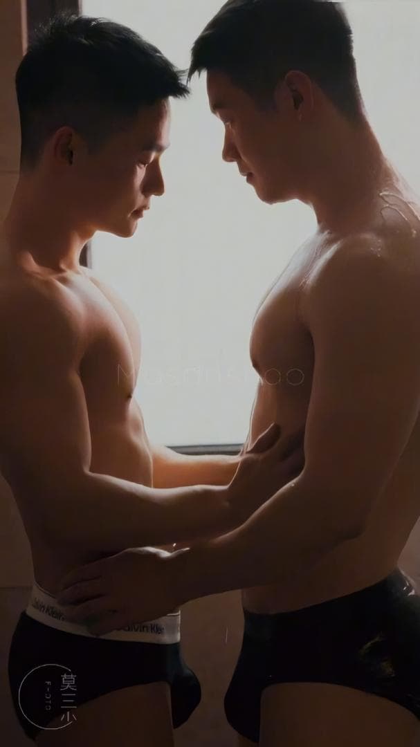 Sex Men mosanshao 王子与卫兵一起沐浴