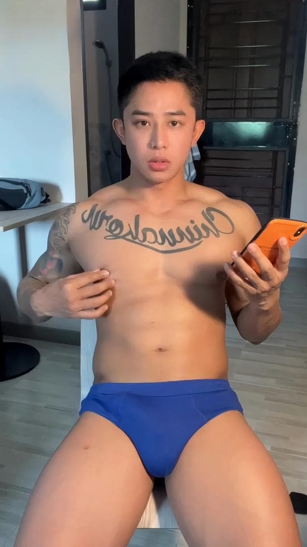  Bigbank2535 - Muscular guy tattooed Thai masturbation