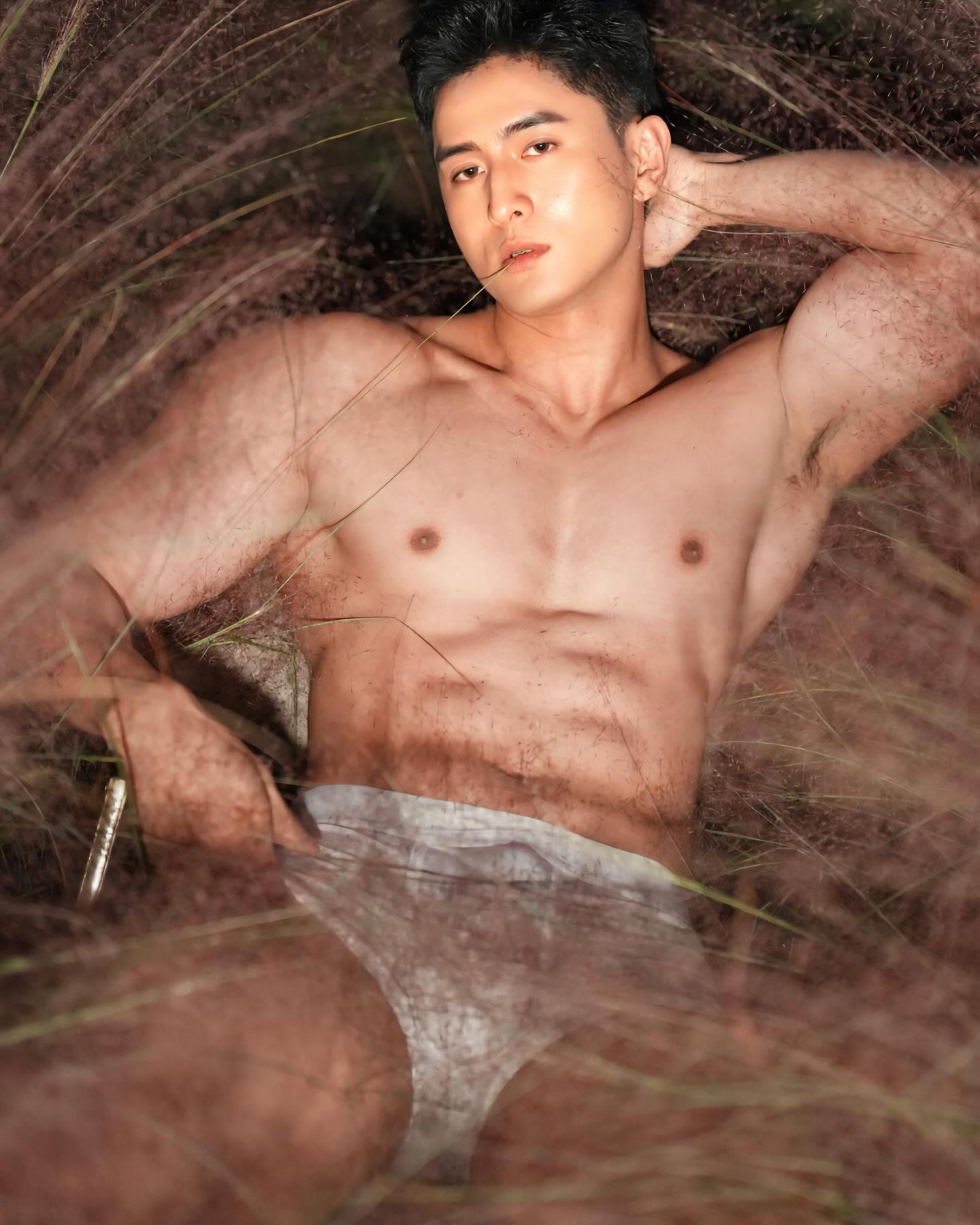 Sex Boy Handsome Chinese men pose for sexy photos