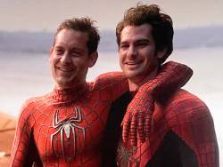 Tobey-Maguire-and-Andrew-Garfield