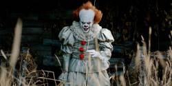 Bill-Skarsgard-as-Pennywise-in-Stephen-Kings-IT-copy