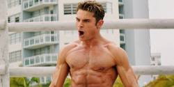 p-1-zac-efron-baywatch-workout-with-music-1506688828