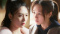 Ahn Eun-jin พยายามที่จะส่งข้อความลับให้กับ Joy โดยที่ตำรวจจับไม่ได้ในซีรีส์ The One And Only