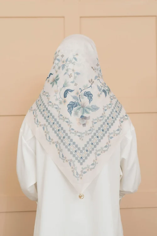 Dianda Scarf White - Image 3