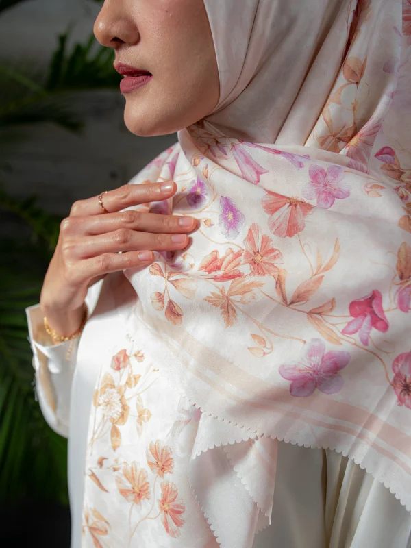 Eloise Scarf Ivory - Image 4