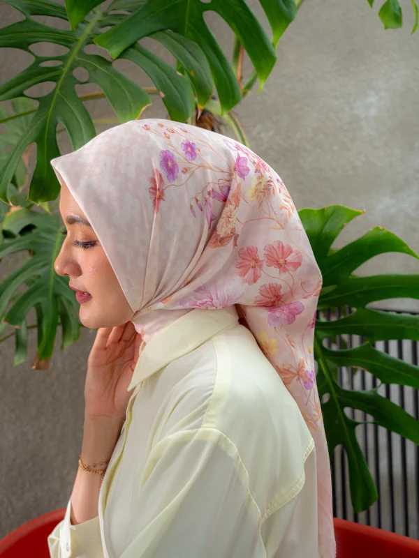 Eloise Scarf Ivory - Image 2