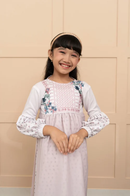 Qira Dress Girl - Image 3