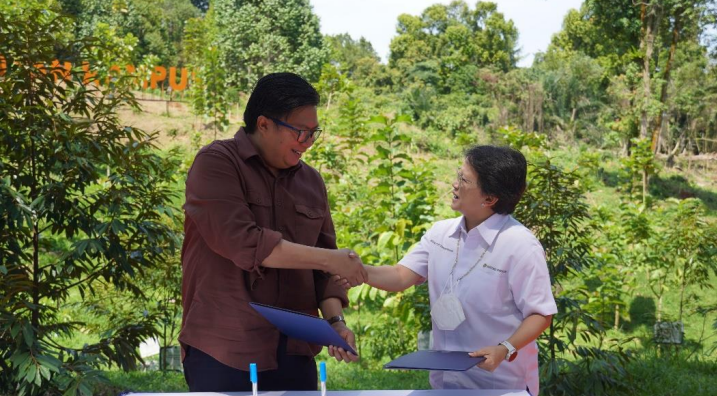 United Tractors (UNTR) Collaborates with IPB to Reduce Carbon Emissions
