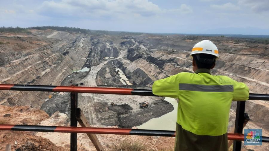 BUMI Proposes IDR 721 Billion Bond to Acquire Australian Gold Mine