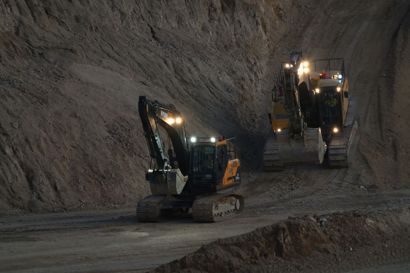 Merdeka Gold (EMAS) Obtains USD 350 Million Loan to Fund Pani Gold Mine Project