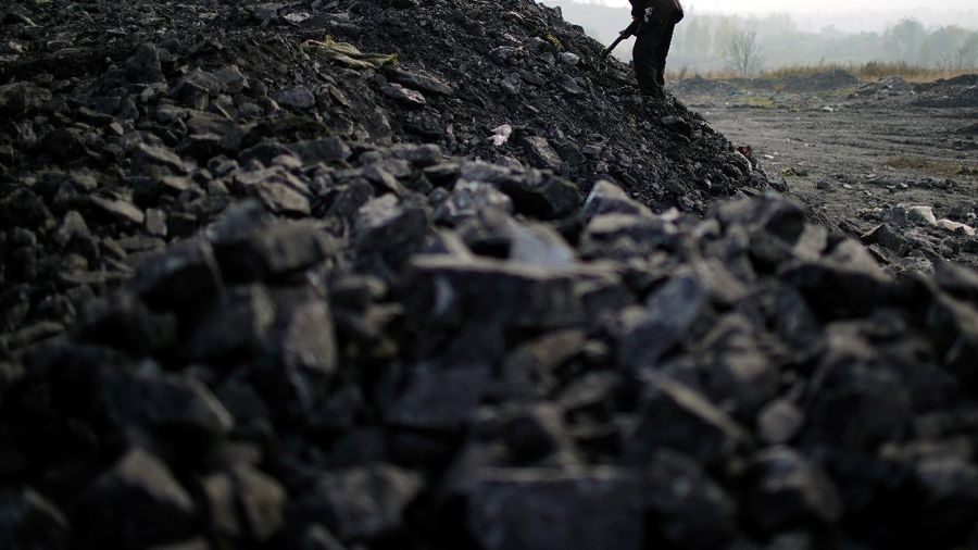Coal Prices Surge Close to USD 140, China and India Scramble for Supply